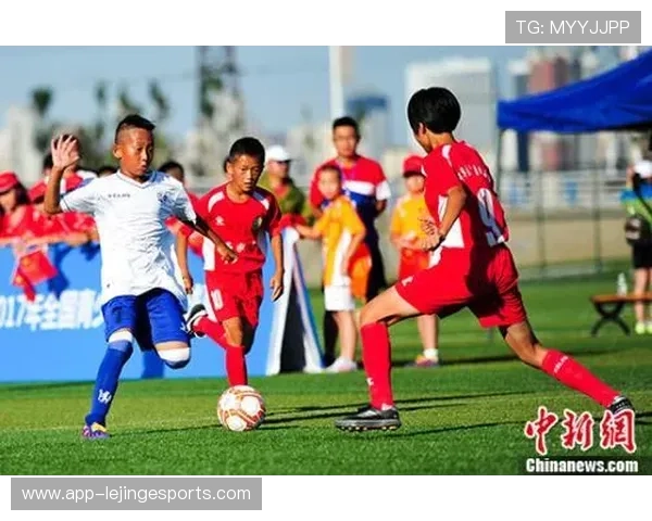 足球老将再战江湖 盘点那些在岁月中愈加璀璨的球场传奇